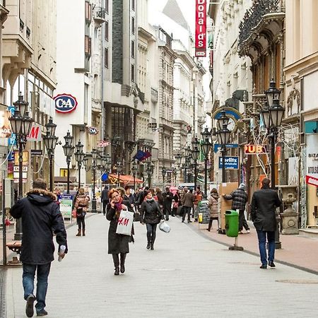 Cheerful Studio Budapest Downtown Εξωτερικό φωτογραφία